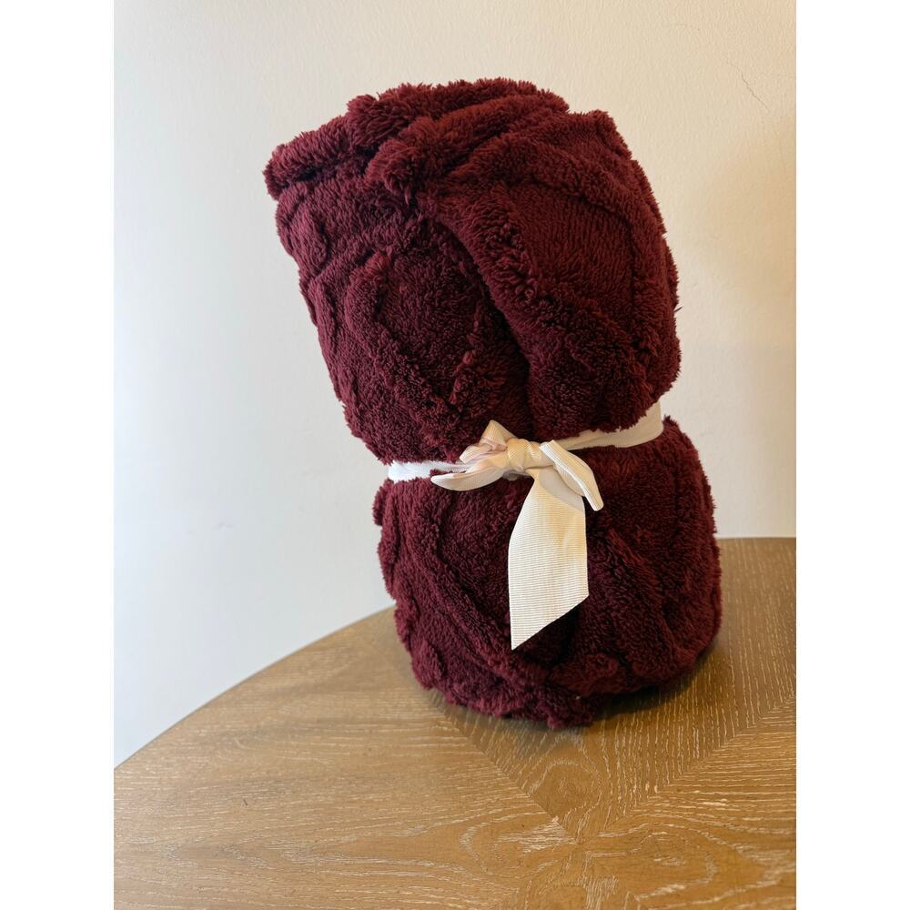 Premier Comfort Sherpa Throw Cozy Cable Knit Blanket Burgundy 50x60 NEW - Picture 3 of 3